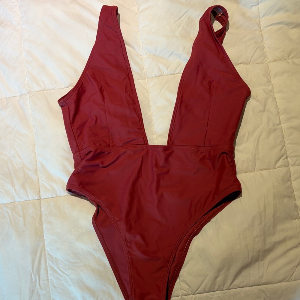 Zaful Deep V One-Piece Swimsuit - Red